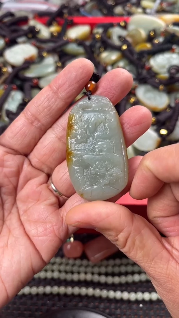 【闪购商品】和田玉颈饰未镶嵌多样性发货没有证书拍一发一有瑕