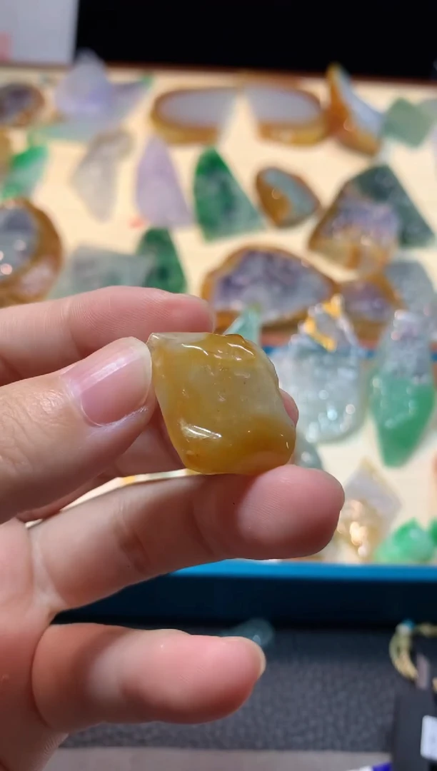 颈饰未镶嵌翡翠吊坠