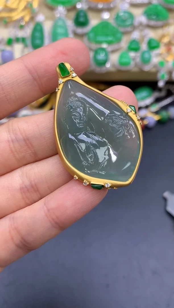 颈饰18K金镶嵌翡翠340-中国好珍宝