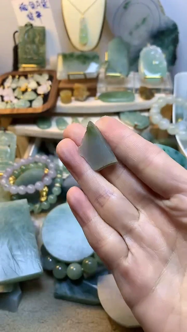 未镶嵌挂件翡翠缅甸A货翡翠,没有运费险,有纹有裂