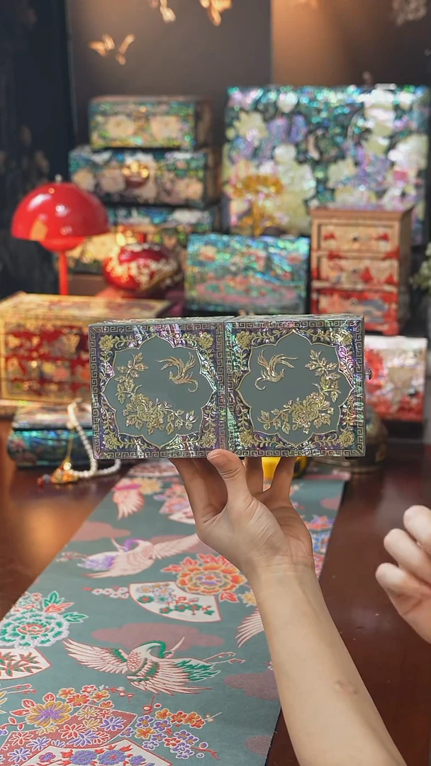 瓷片螺钿工艺香椿木首饰盒