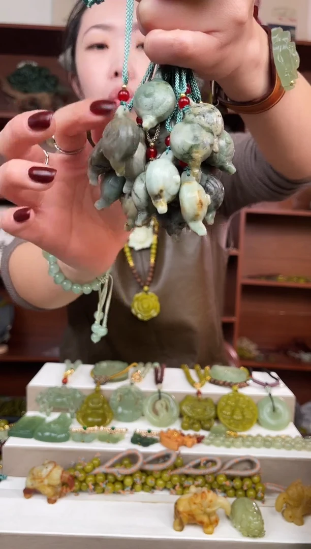 未镶嵌蛇纹石玉颈饰多样性发货拍一发一