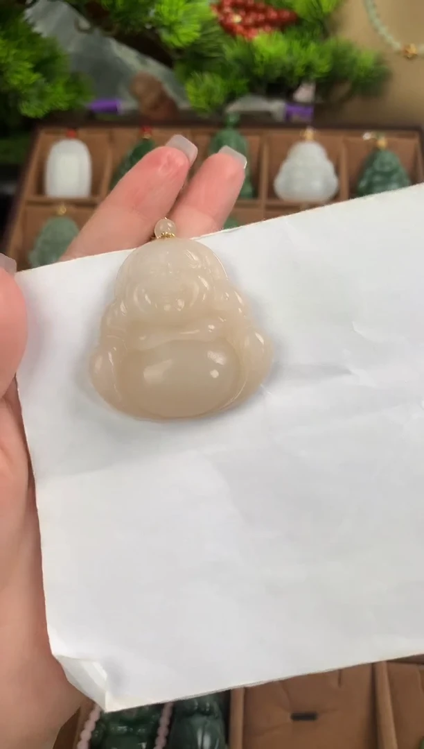 和田玉未镶嵌颈饰吊坠