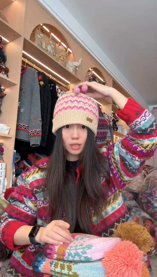 羊毛白粉色好事发生帽