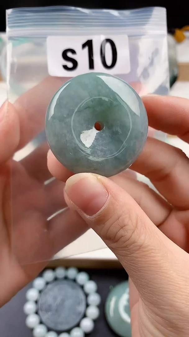 颈饰未镶嵌翡翠天然翡翠吊坠挂件