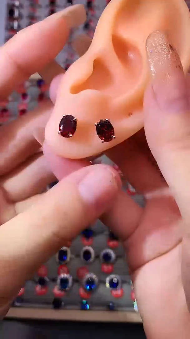 【闪购商品】石榴石（芬达石）耳饰银S925镶嵌1111