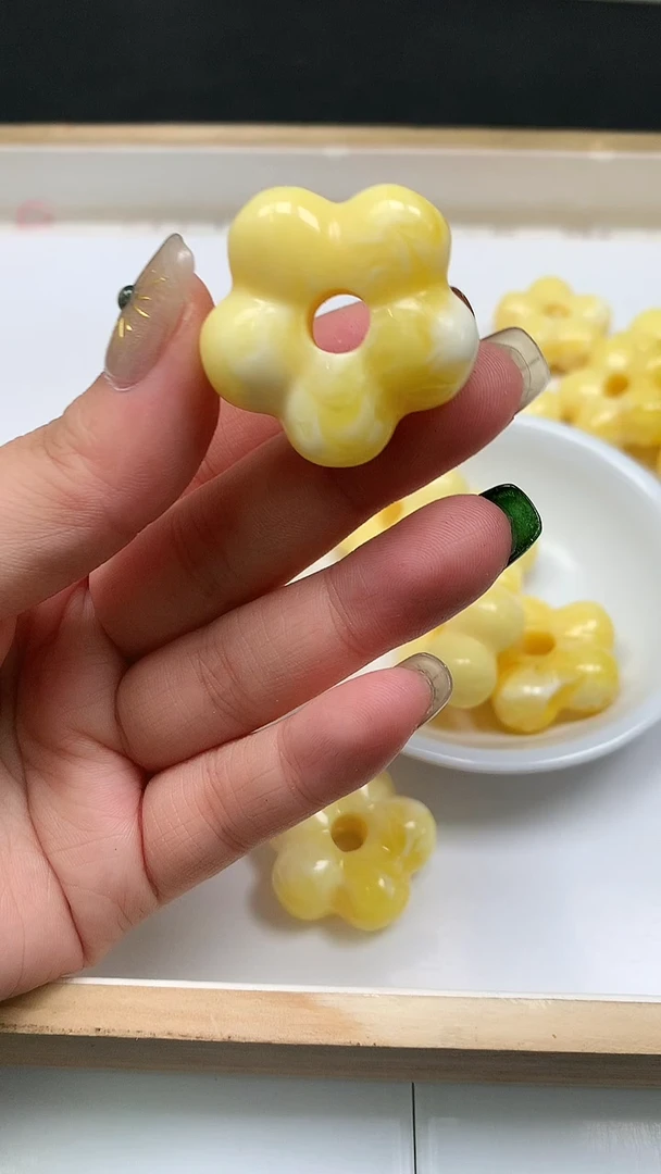 裸石蜜蜡未镶嵌A1952 白花蜡 屁桃19*26*15mm1个8元