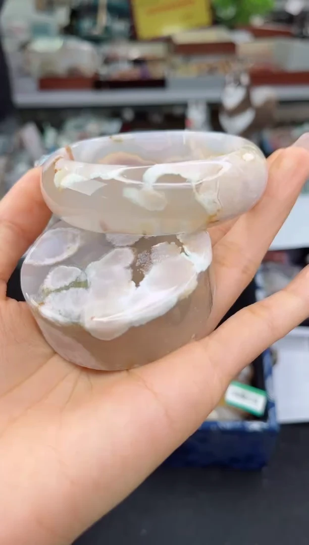 【闪购商品】石英质玉手镯未镶嵌59圈口（赠品镯心）3547504