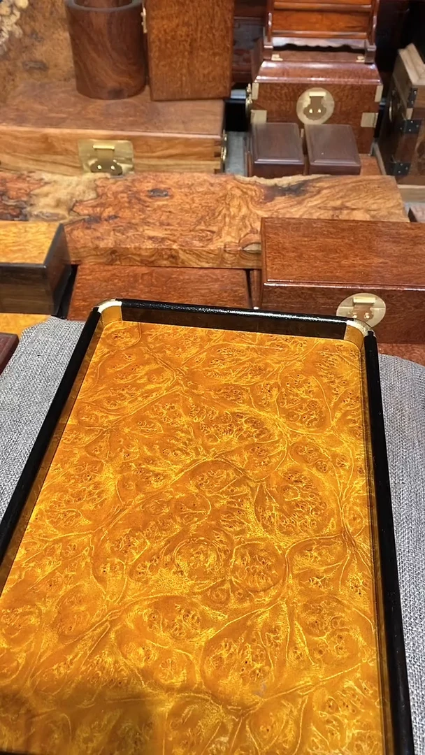 香樟木黄金樟茶盘一个