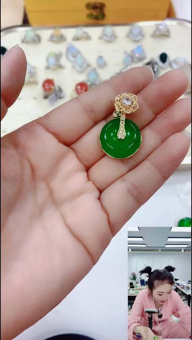 石英岩玉合金颈饰2929绿扣子