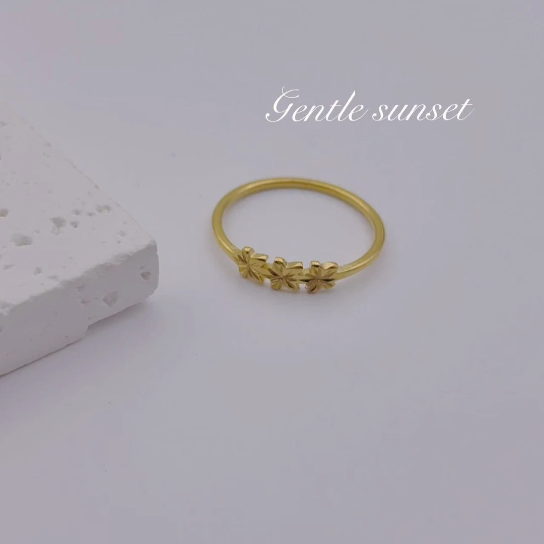 钛钢戒指 【Kiss娜】钛钢3626精致甜美三个小花戒指