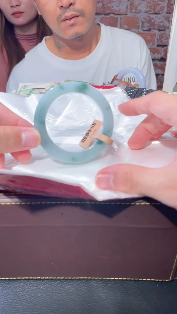 【闪购商品】定制翡翠手镯未镶嵌发一件/DDI02453