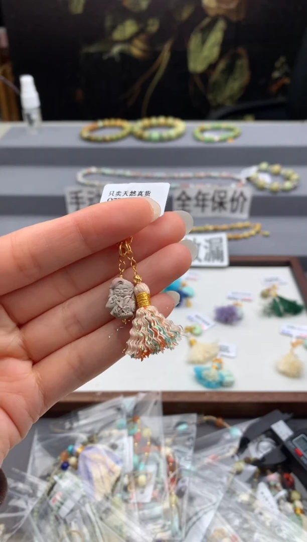 未镶嵌绿松石精工雕刻件茜.T228