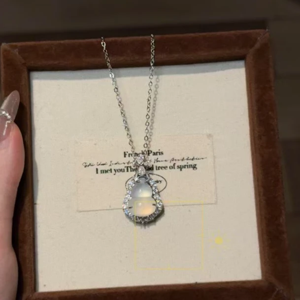 【七七珠宝】天然俄料糯冰种玉石葫芦吊坠