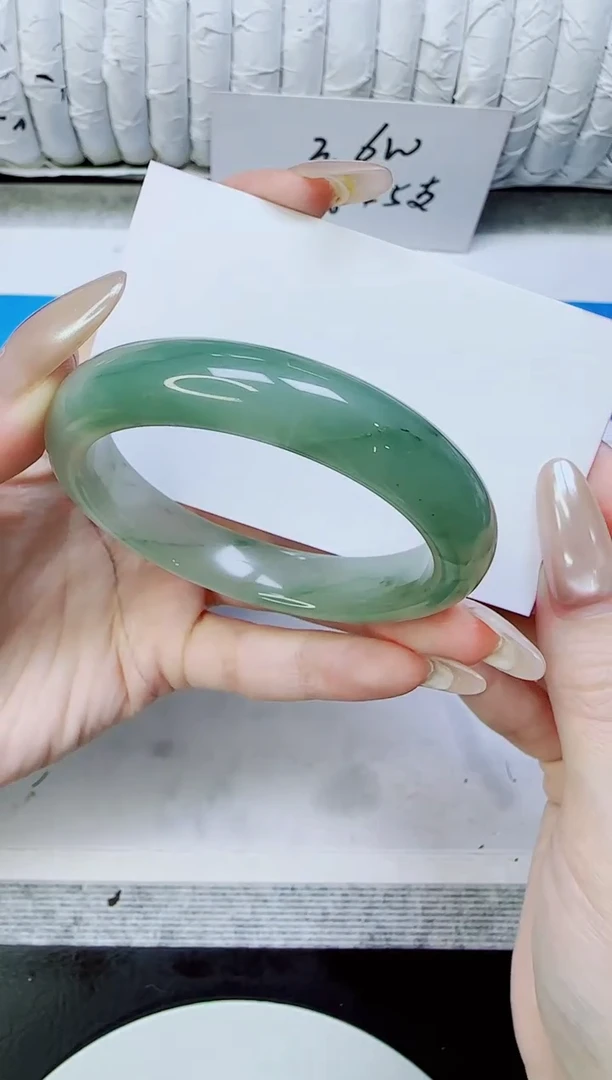 未镶嵌手镯石英质玉306/52