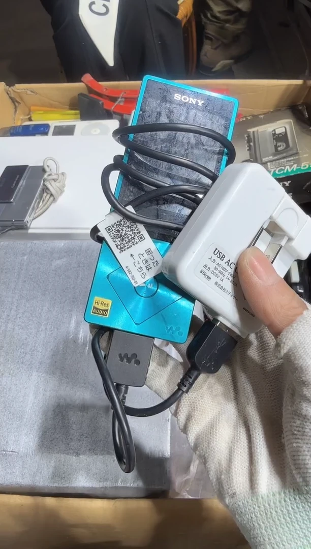 8新是*源 374   中古商品，瑕疵品，不保好坏。