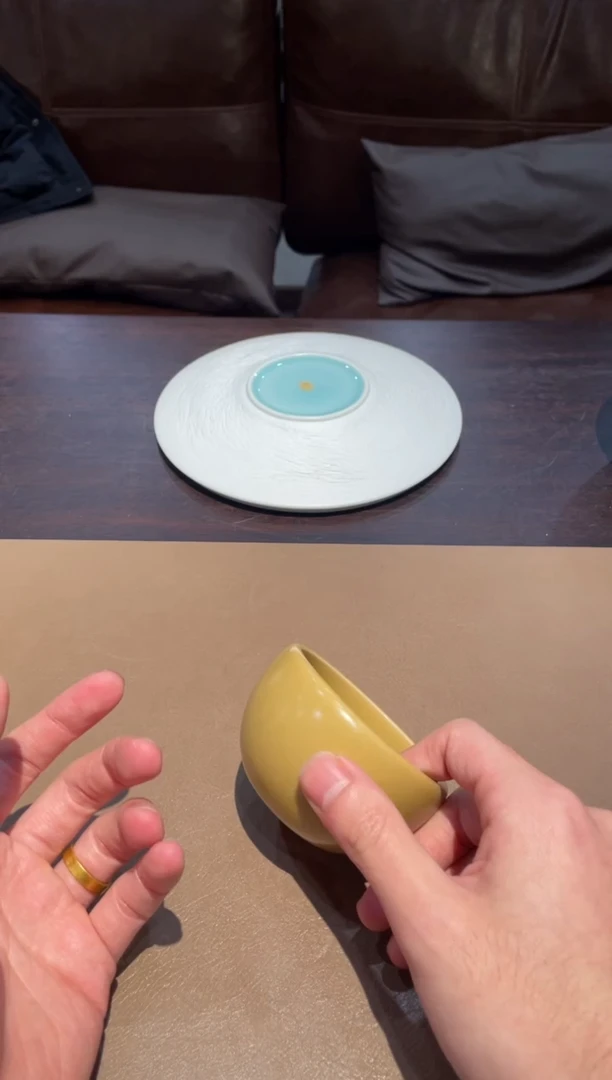 193窑承青瓷黄釉小钵