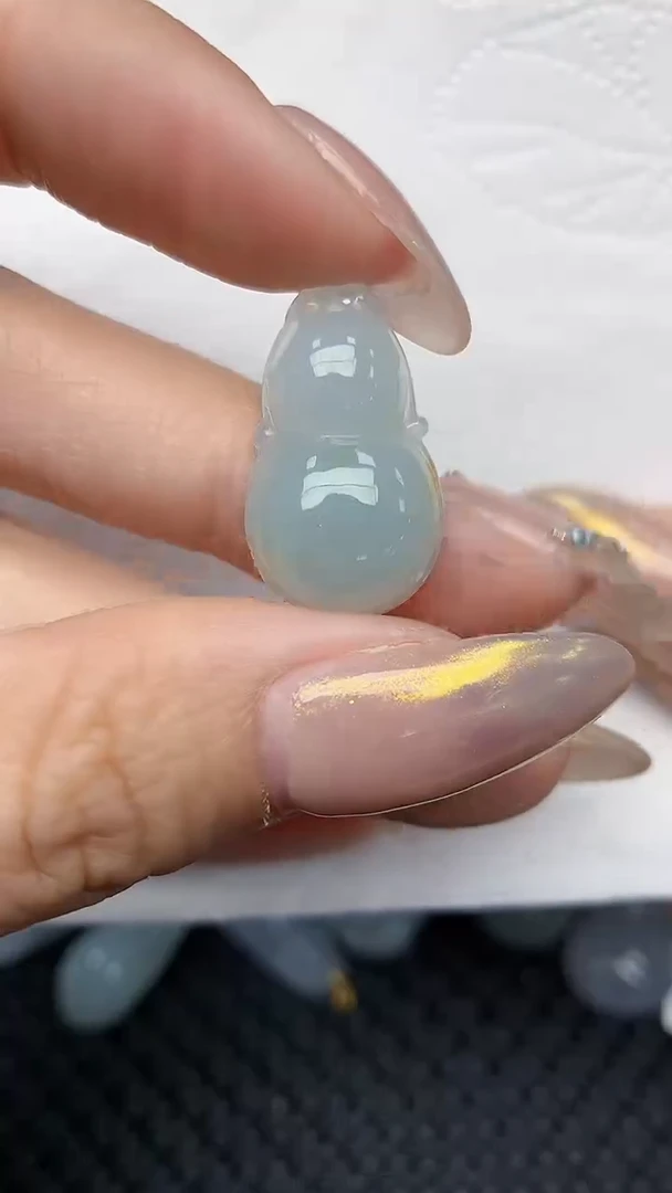 【闪购商品】翡翠颈饰未镶嵌天然翡翠A货