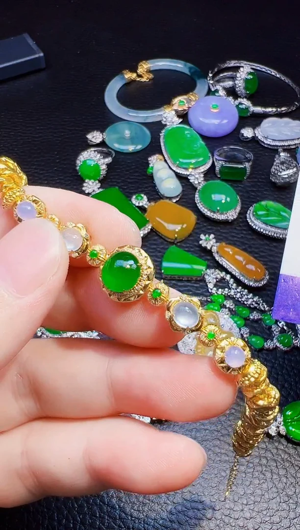 足金镶嵌手链翡翠W**，翡翠