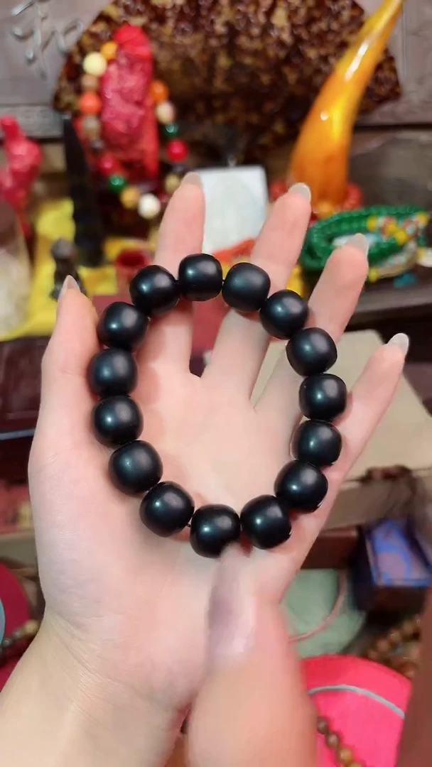 手链未镶嵌和田玉哈哈哈哈啊哈哈哈·