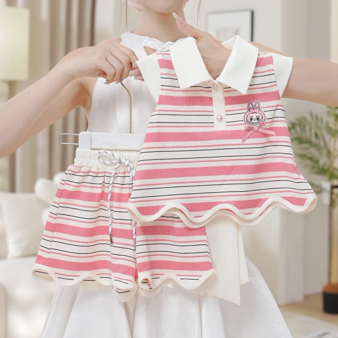 2025新款夏季女童高级粉POLO领条纹女宝上衣短裤两件套SA30402