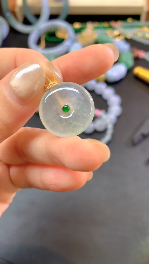 吊坠(不含链)18K金镶嵌翡翠吊坠|2500+125