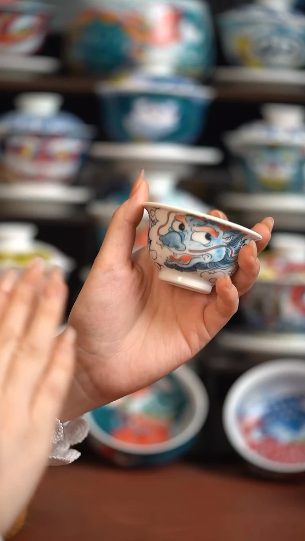 瓷片昨明压手杯（福利价格）