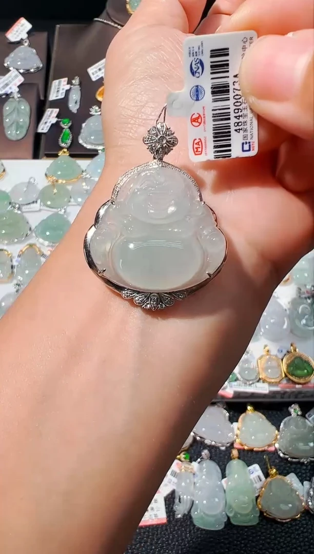 吊坠(不含链)18K金镶嵌翡翠佛公吊坠73A