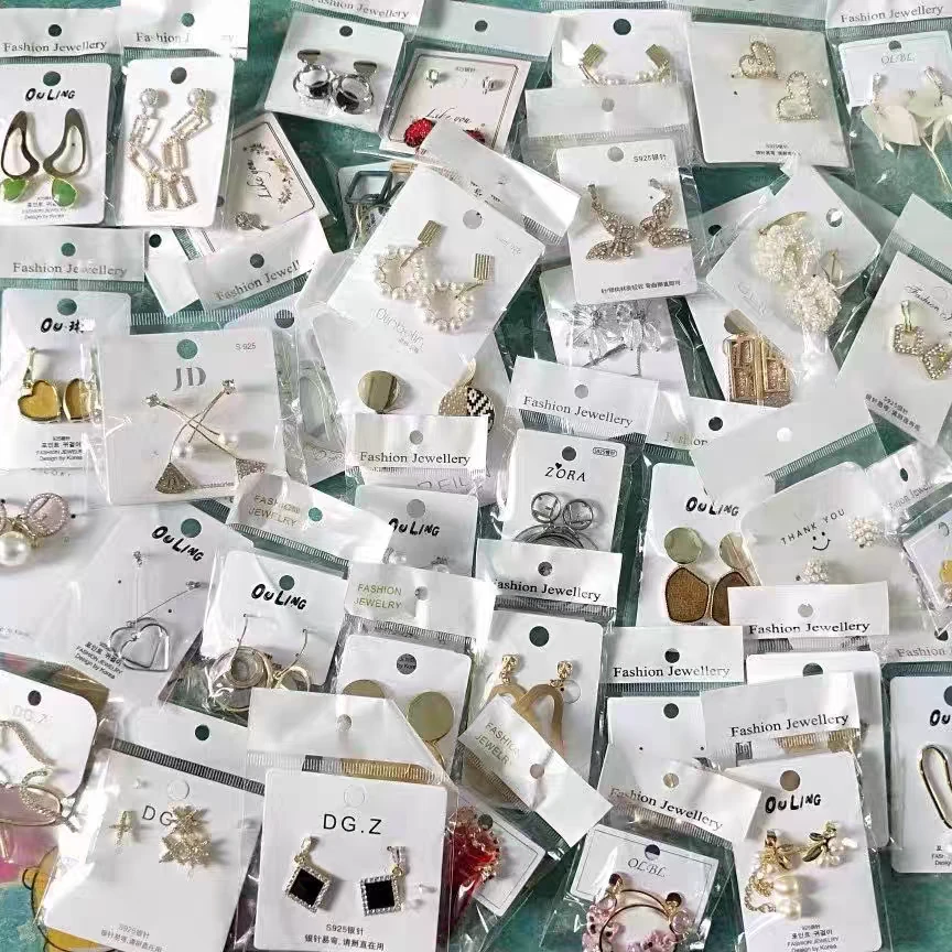 合金耳饰 随机发一对