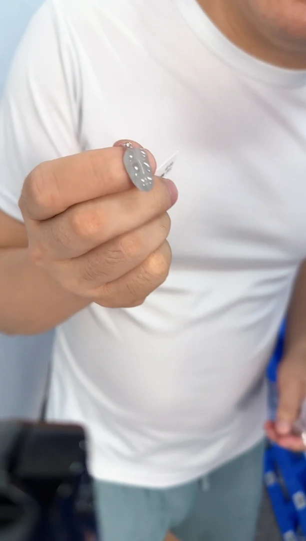 翡翠18K金镶嵌吊坠(不含链)翡翠叶子