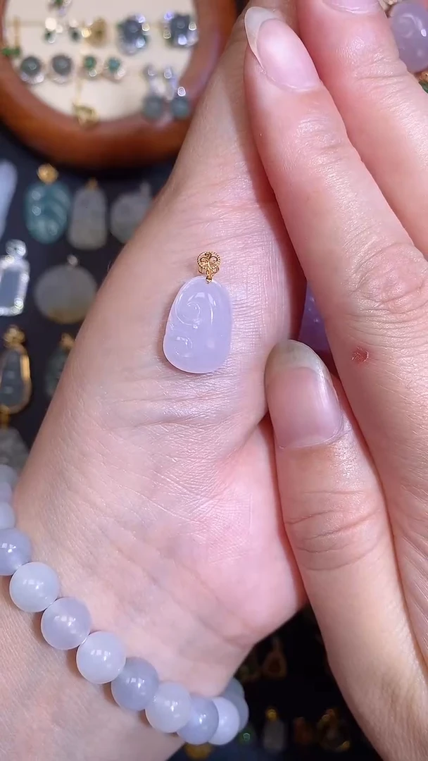 翡翠18K金镶嵌颈饰天然A货翡翠