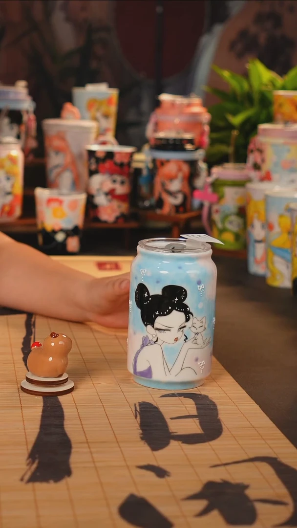 景德镇手工手绘美少女系列吸管杯