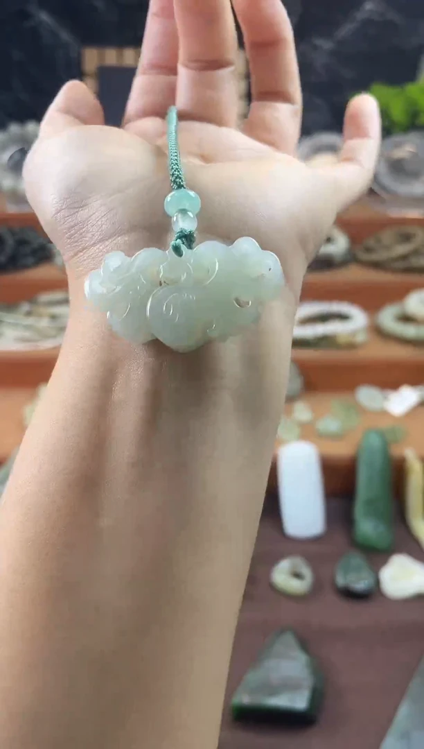 颈饰未镶嵌和田玉和田玉龙凤牌吊坠带证书