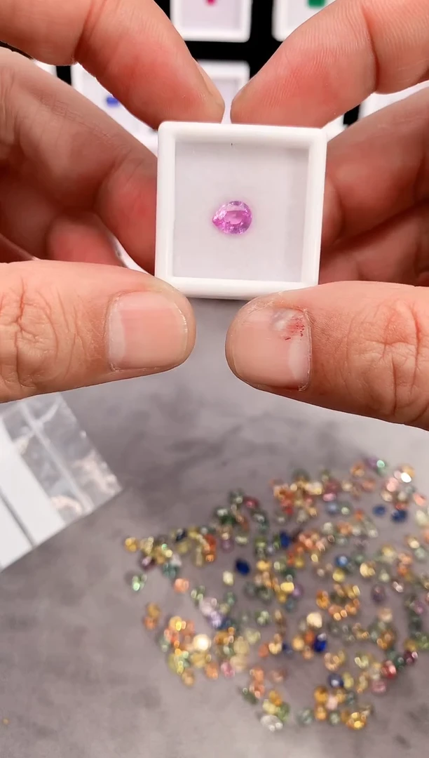 裸石蓝宝石未镶嵌?**宠1.16