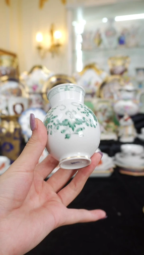 骨瓷婷婷中古器物如图所示173