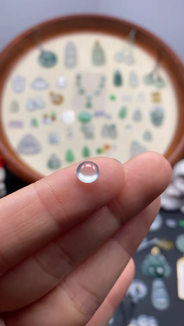 颈饰未镶嵌翡翠冰蛋面/芬