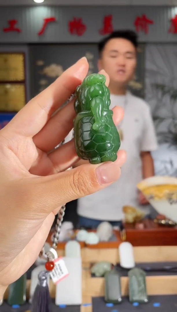 和田玉未镶嵌颈饰1