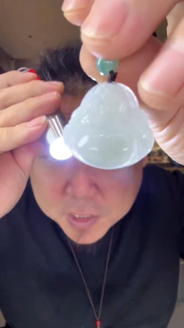 吊坠(不含链)未镶嵌翡翠天然缅甸A货翡翠（佛公）多样性发其一