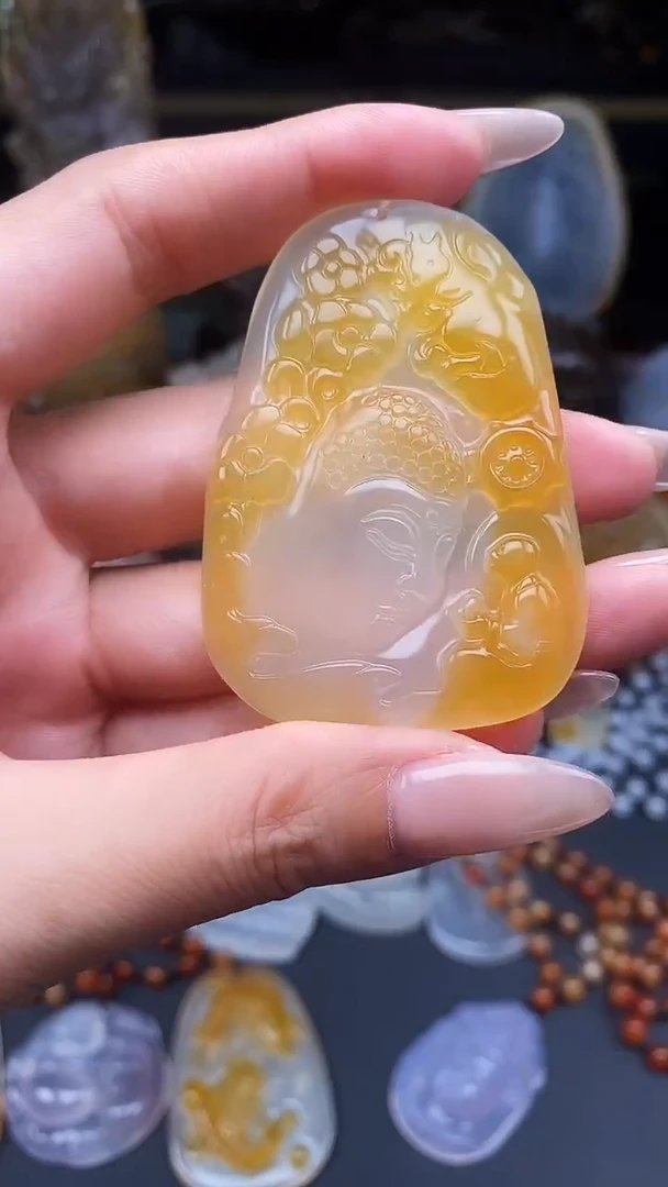 玛瑙/玉髓颈饰未镶嵌今**待dd