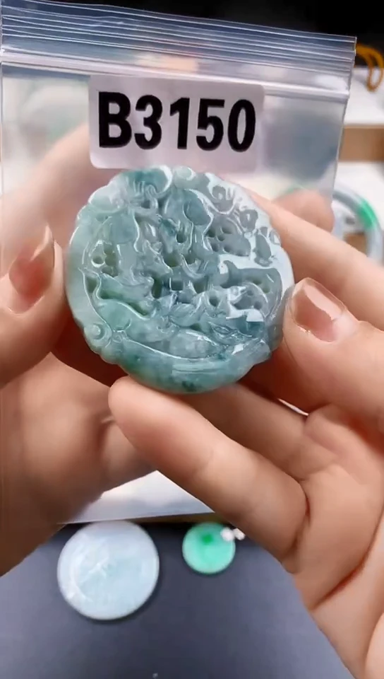 颈饰未镶嵌翡翠天然翡翠吊坠挂件