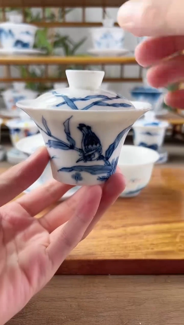 微瑕翠鸟马蹄盖碗