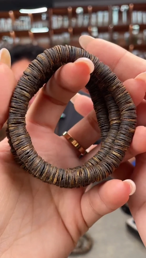 【闪购商品】沉香手串10号沉水老料国香奇楠多样性发一条