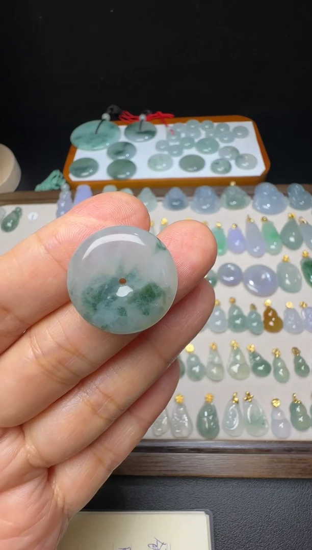 翡翠未镶嵌吊坠(不含链)飘花平安扣尺寸21.4*5.9mm