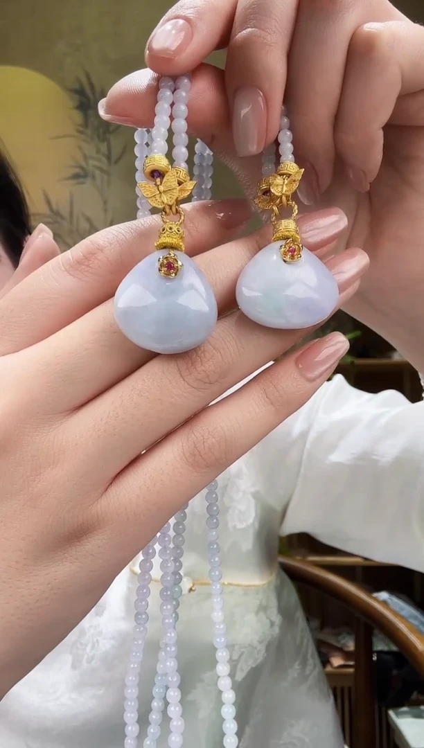 颈饰未镶嵌翡翠多样发其一个