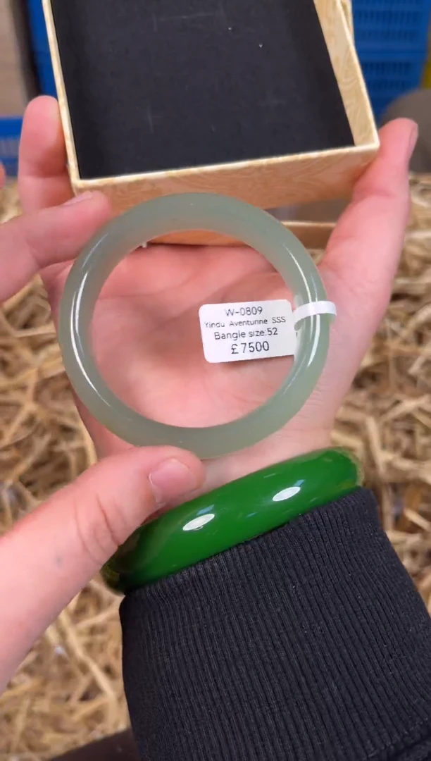 未镶嵌手镯石英质玉W0809