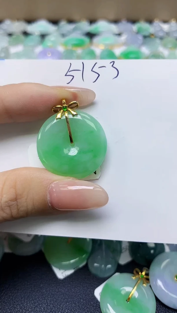 翡翠18K金镶嵌颈饰天然缅甸翡翠A货