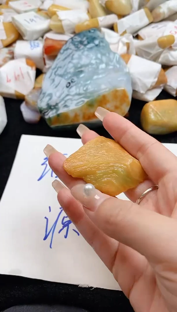 翡翠裸石翡翠挂件裸石