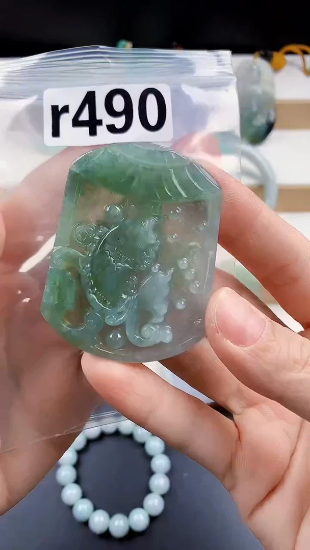 颈饰未镶嵌翡翠天然翡翠吊坠挂件