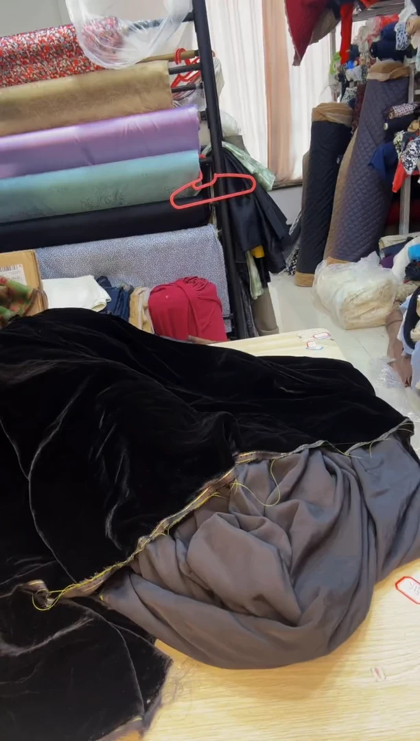 1号闪购   黑色丝绒2米