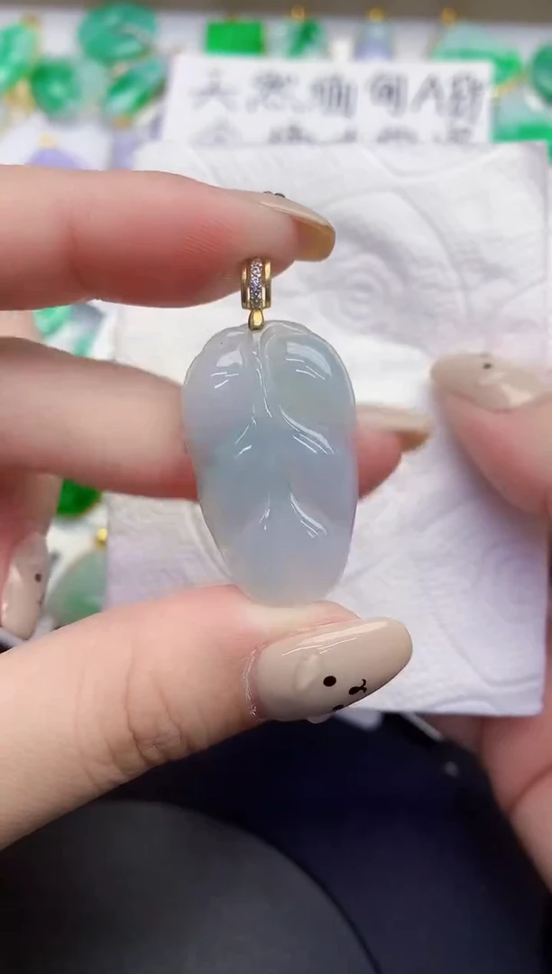颈饰未镶嵌翡翠缅甸天然翡翠A货